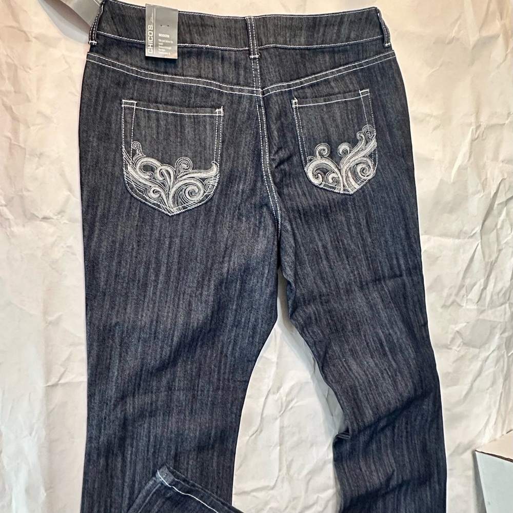 Chicos platinum jeans size 2 short